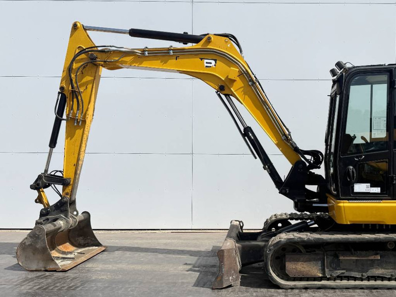 Mini excavator JCB 86C-1 - Hammer Lines / Quick Coupler: picture 13
