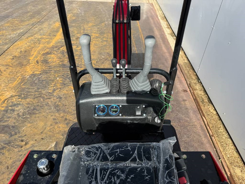 Mini excavator JPC HT12 - New / Unused / 2025 Model: picture 9