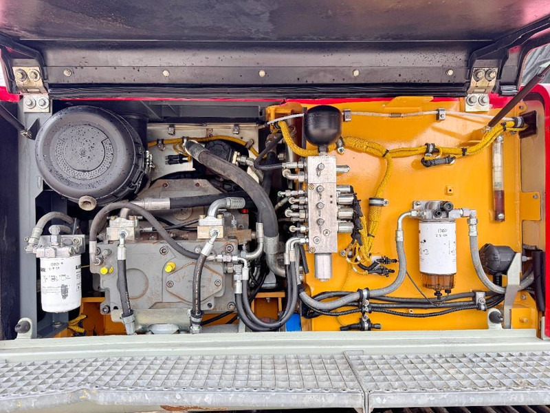 Crawler excavator Liebherr R926WLC - Dutch Machine / Camera / Quick Coupler: picture 16