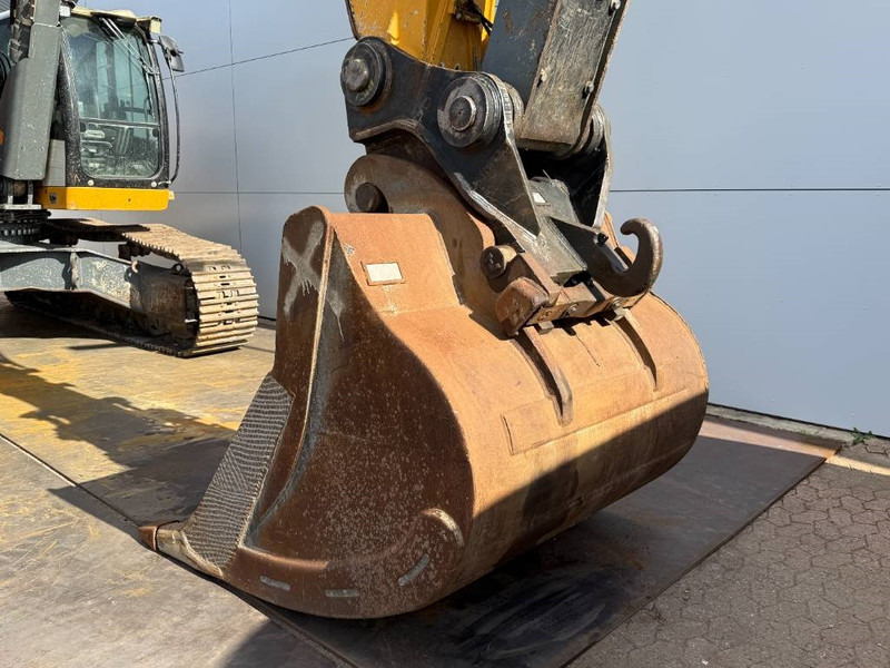 Crawler excavator Liebherr R956 HD - Hammer Lines / Quick Coupler / Camera: picture 15