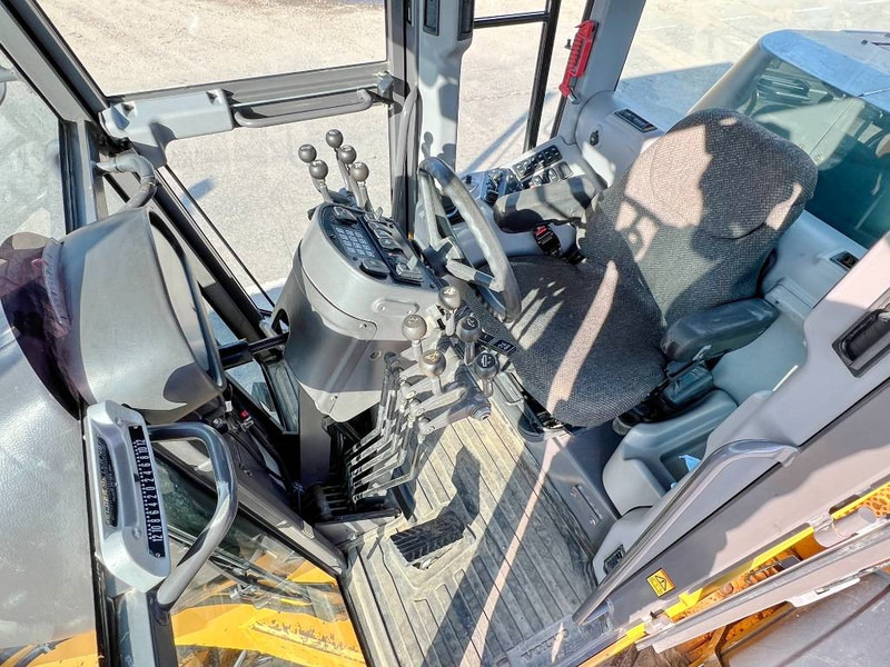 Grader Volvo G946B 6x6 AWD - EPA Certified: picture 6 Grader Volvo G946B 6x6 AWD - EPA Certified: picture 6