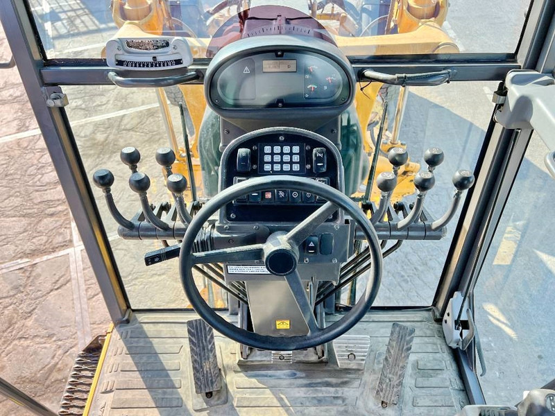 Grader Volvo G946B 6x6 AWD - EPA Certified: picture 7 Grader Volvo G946B 6x6 AWD - EPA Certified: picture 7