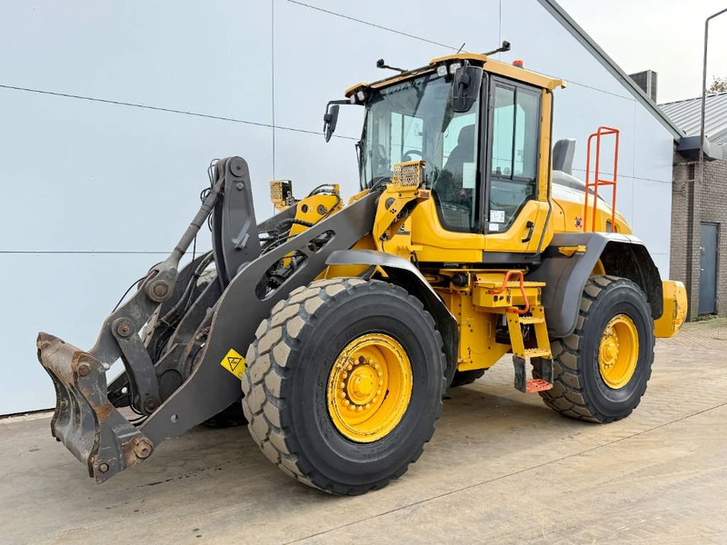 Volvo L90H - 3rd Function / Load Master Weight System - Wheel loader: picture 2 Volvo L90H - 3rd Function / Load Master Weight System - Wheel loader: picture 2