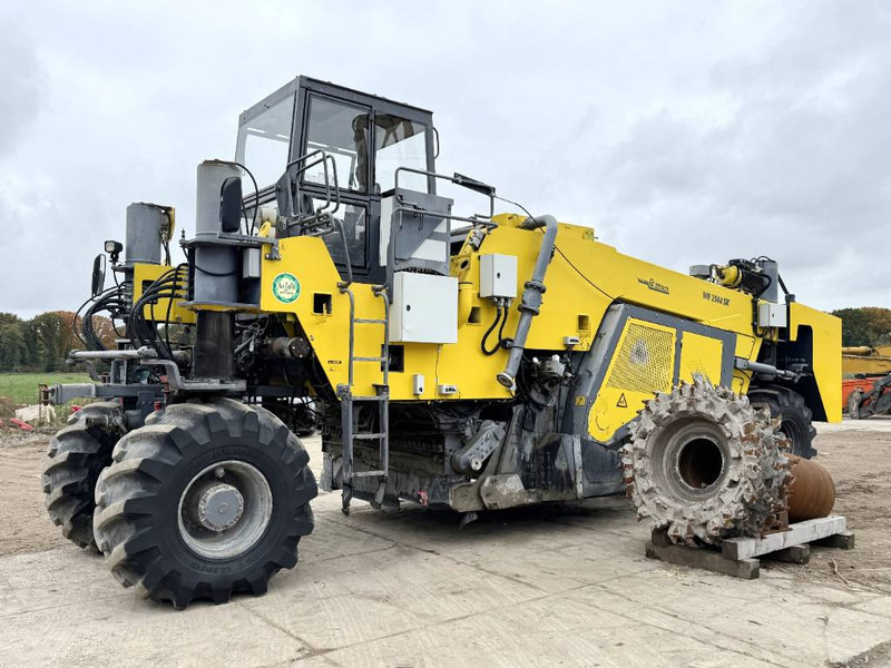 Wirtgen WR2500SK - Dutch Machine / Extra Miller and Tires - Asphalt machine: picture 1 Wirtgen WR2500SK - Dutch Machine / Extra Miller and Tires - Asphalt machine: picture 1