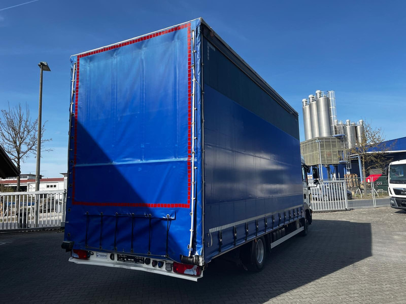 MAN TGL 8.220 - Curtainsider truck: picture 4 MAN TGL 8.220 - Curtainsider truck: picture 4