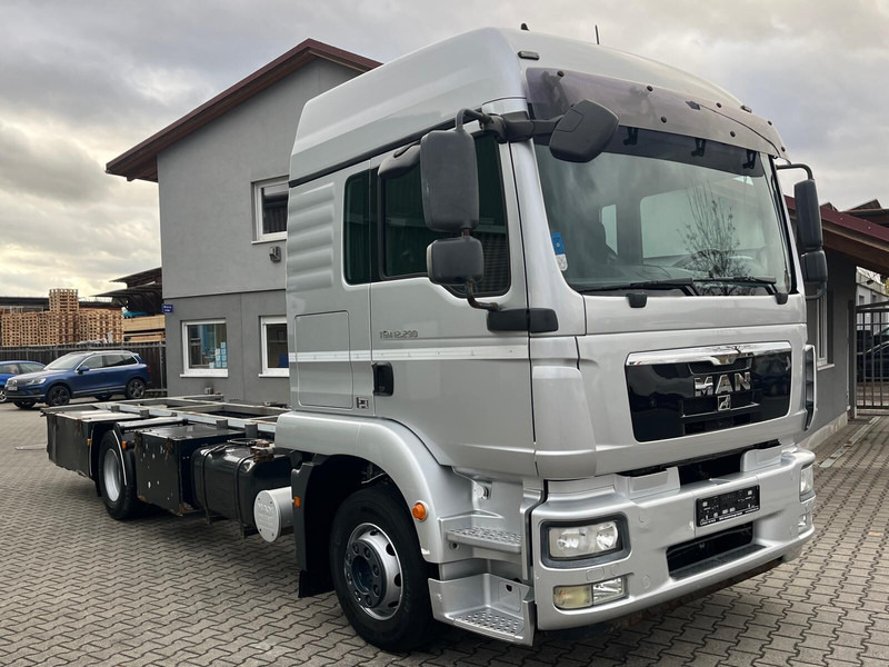 MAN TGM 12.290 BDF 4x2 Euro 5 - Cab chassis truck: picture 3 MAN TGM 12.290 BDF 4x2 Euro 5 - Cab chassis truck: picture 3