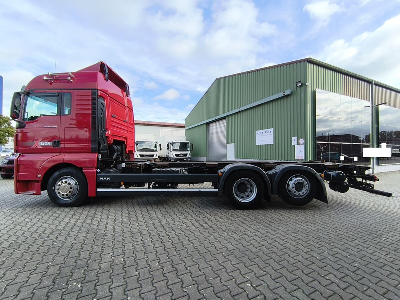 MAN TGX 26.500 BDF 6x2 Euro 6 Standard Lift+Lenk (29) - Cab chassis truck: picture 5 MAN TGX 26.500 BDF 6x2 Euro 6 Standard Lift+Lenk (29) - Cab chassis truck: picture 5