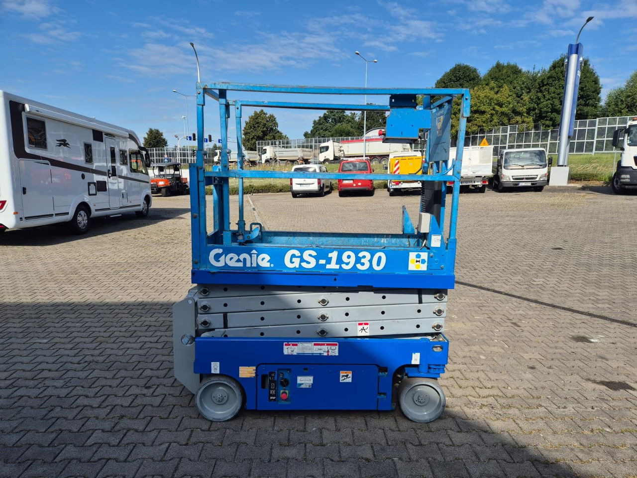 GENIE GS1930 / 4X4 / 1 Owner / Serviced - Scissor lift: picture 5 GENIE GS1930 / 4X4 / 1 Owner / Serviced - Scissor lift: picture 5