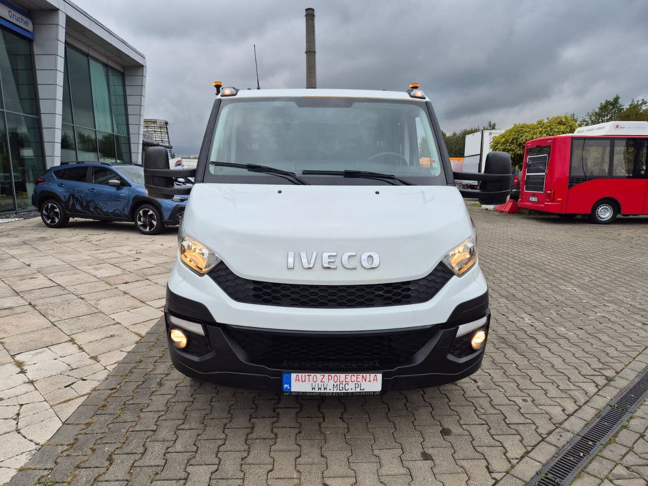 IVECO Daily 35 35S15 / Doka / 1 Owner / LOW KM / 7 Seats - Flatbed van: picture 3 IVECO Daily 35 35S15 / Doka / 1 Owner / LOW KM / 7 Seats - Flatbed van: picture 3