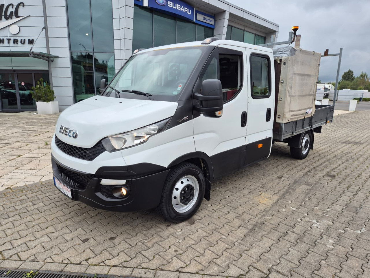 IVECO Daily 35 35S15 / Doka / 1 Owner / LOW KM / 7 Seats - Flatbed van: picture 1 IVECO Daily 35 35S15 / Doka / 1 Owner / LOW KM / 7 Seats - Flatbed van: picture 1