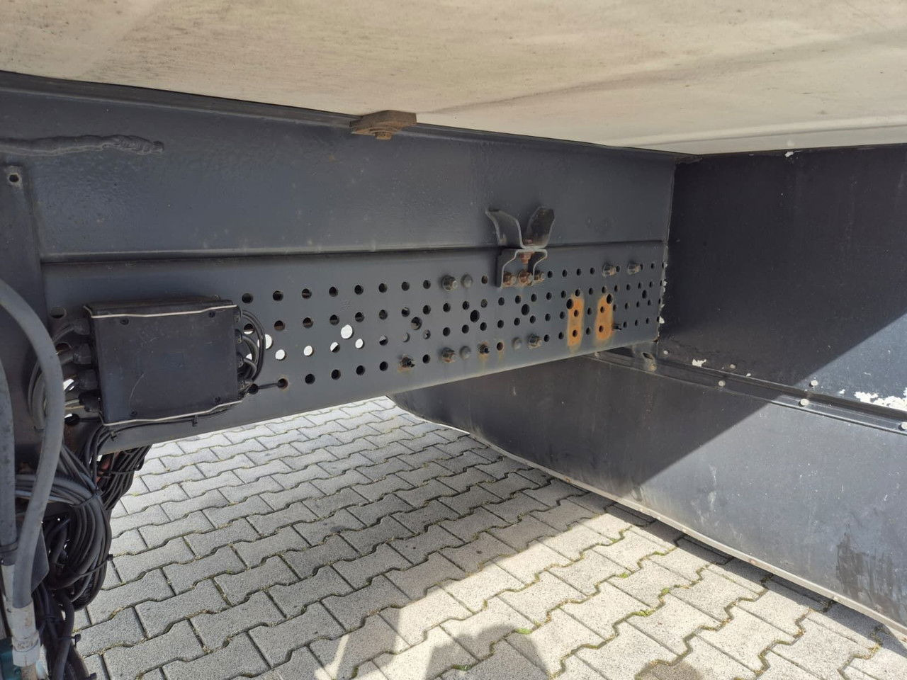 Refrigerator truck Mercedes-Benz Antos 2532 L: picture 24