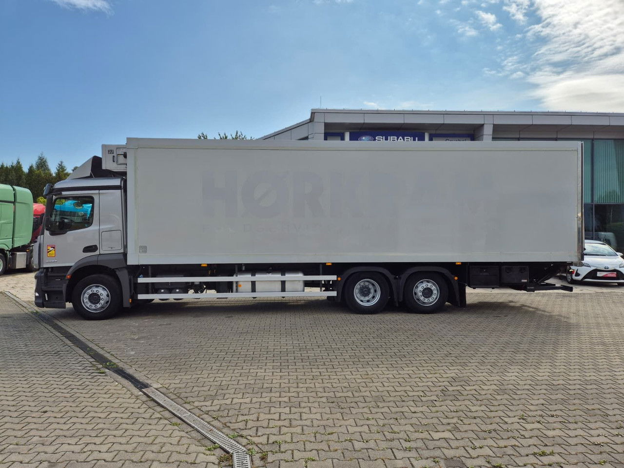 Refrigerator truck Mercedes-Benz Antos 2532 L: picture 12