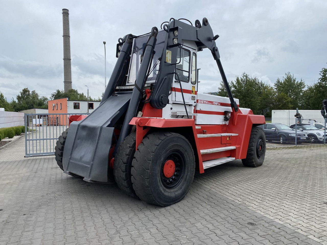 SVETRUCK TMF 12/9 HB / 1 Owner / Elme Spreader / Wood LOG A RM - Reach stacker: picture 3 SVETRUCK TMF 12/9 HB / 1 Owner / Elme Spreader / Wood LOG A RM - Reach stacker: picture 3