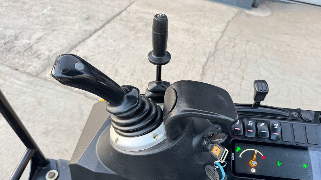 Mini excavator JCB 16C-1 - 2021 Year - 275 Working Hours: picture 13