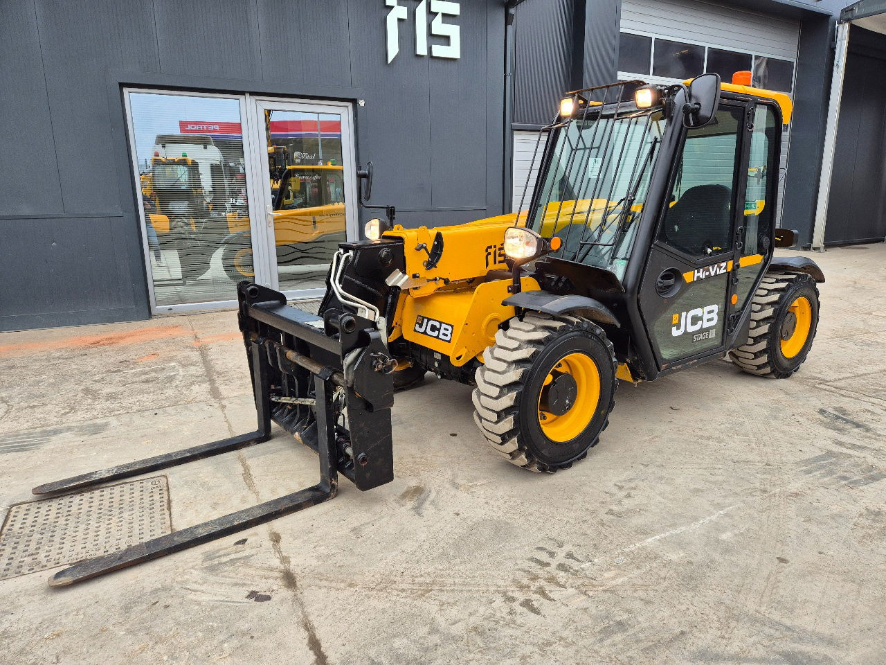 JCB JCB 525-60 HI-VIZ 525-60 HI-VIZ - 2022 Year - 965 Hours - 6M - 2.5T - Forklift: picture 1 JCB JCB 525-60 HI-VIZ 525-60 HI-VIZ - 2022 Year - 965 Hours - 6M - 2.5T - Forklift: picture 1