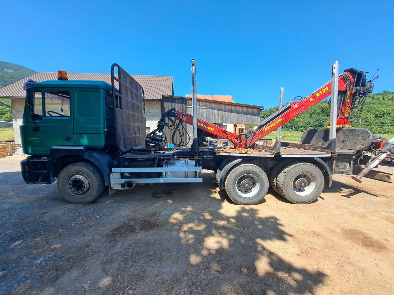 MAN 33.464 6x4 forest truck - Complete Spring - Epsilon E128 + scissors - Timber truck: picture 3 MAN 33.464 6x4 forest truck - Complete Spring - Epsilon E128 + scissors - Timber truck: picture 3