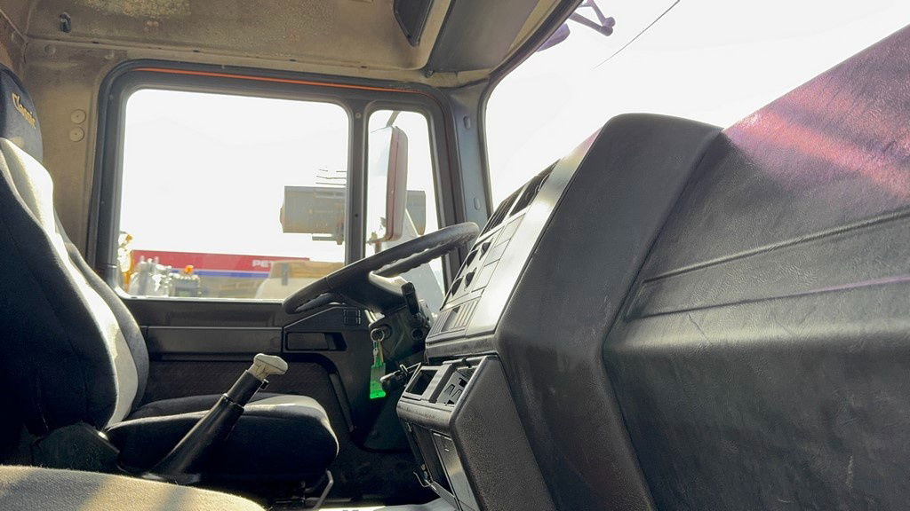 Concrete mixer truck MAN FE 410A 6x4 mixer - 7m3 - euro 3: picture 28