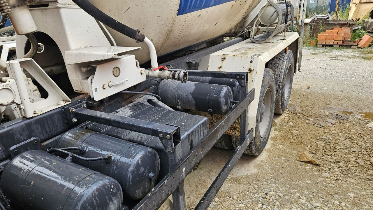 MAN FE 410A 8x4 mixer - 7m3 - euro 3 - Concrete mixer truck: picture 3 MAN FE 410A 8x4 mixer - 7m3 - euro 3 - Concrete mixer truck: picture 3