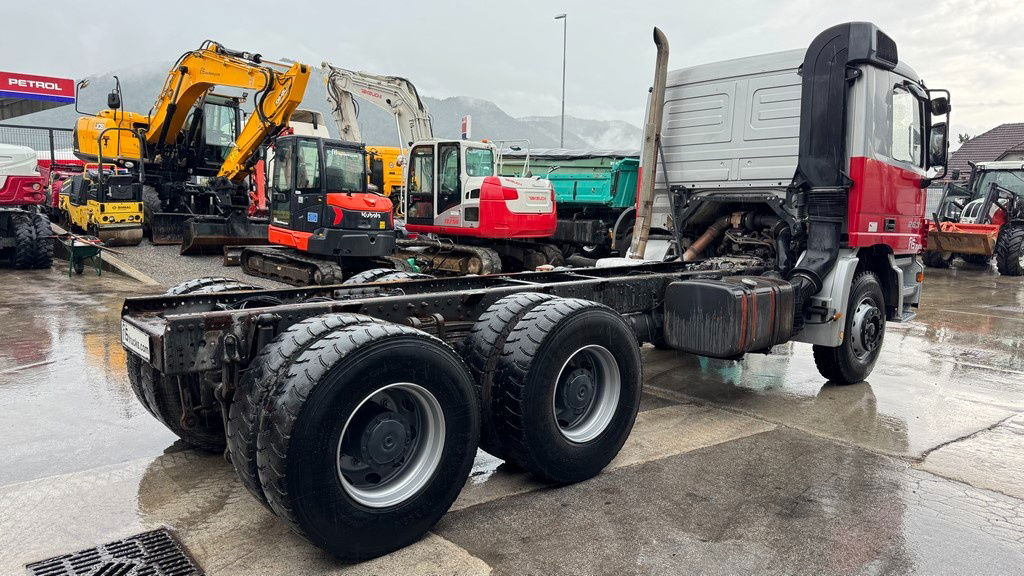 Mercedes-Benz Actros 2631 Actros 2631 6x4 chassis - spring - Perfect - Cab chassis truck: picture 5 Mercedes-Benz Actros 2631 Actros 2631 6x4 chassis - spring - Perfect - Cab chassis truck: picture 5