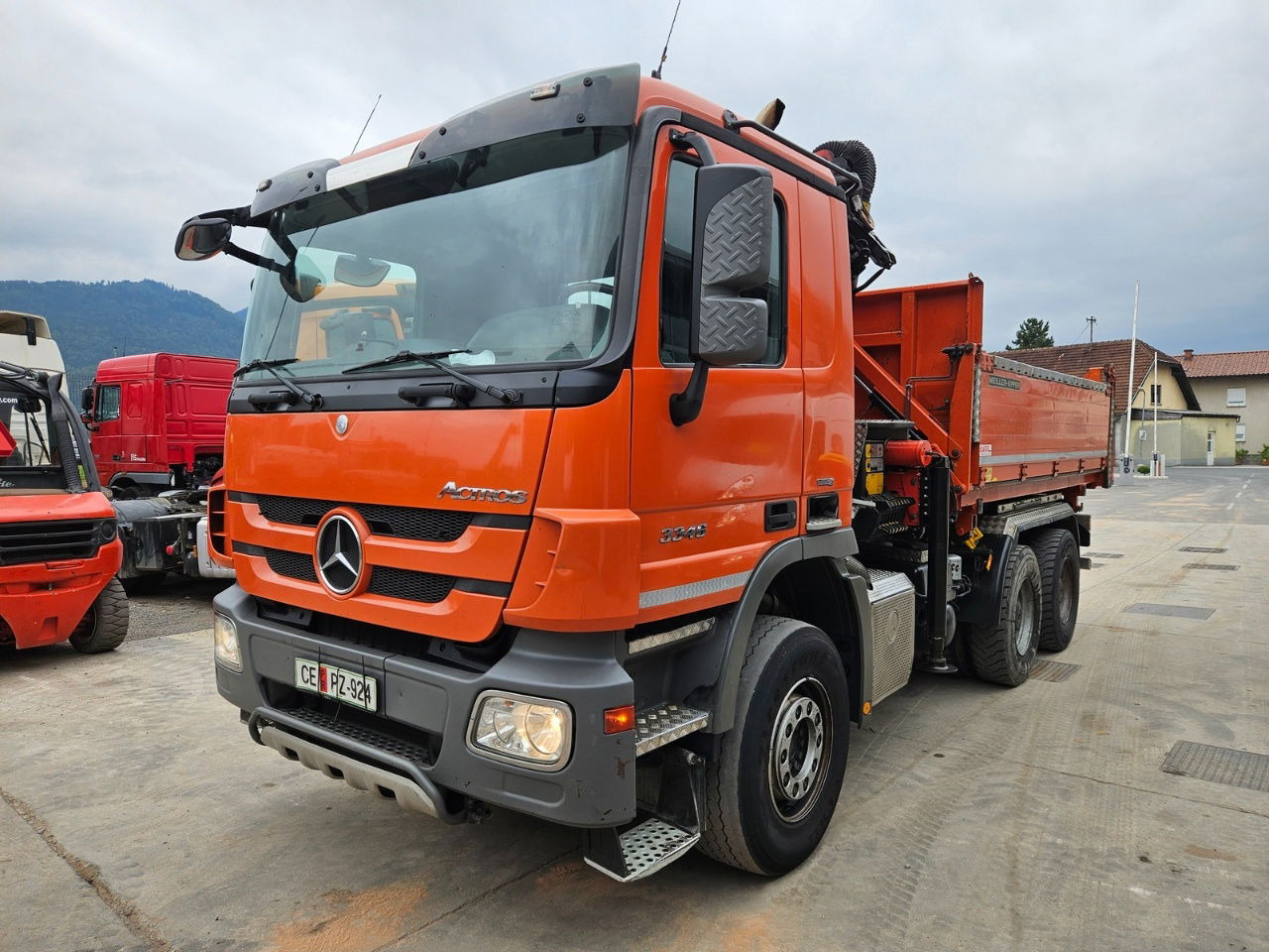 Mercedes-Benz Actros 3346 K palfinger PK 18002 - bordmatic - meiller tipper - EPS 3 pedals - Tipper: picture 1 Mercedes-Benz Actros 3346 K palfinger PK 18002 - bordmatic - meiller tipper - EPS 3 pedals - Tipper: picture 1
