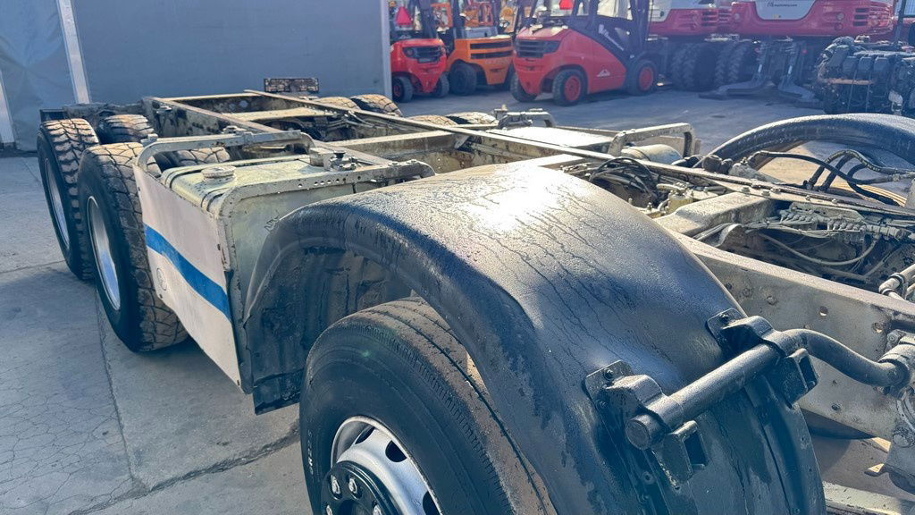 Mercedes-Benz SK 3234 8x4 chassis - Cab chassis truck: picture 4 Mercedes-Benz SK 3234 8x4 chassis - Cab chassis truck: picture 4