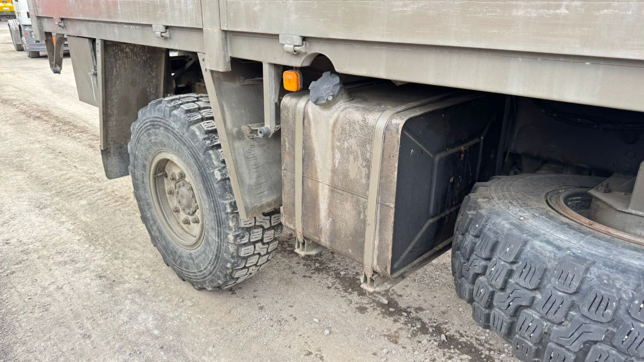 Steyr 12M18 4X4 stake body - truck - Curtainsider truck: picture 3 Steyr 12M18 4X4 stake body - truck - Curtainsider truck: picture 3