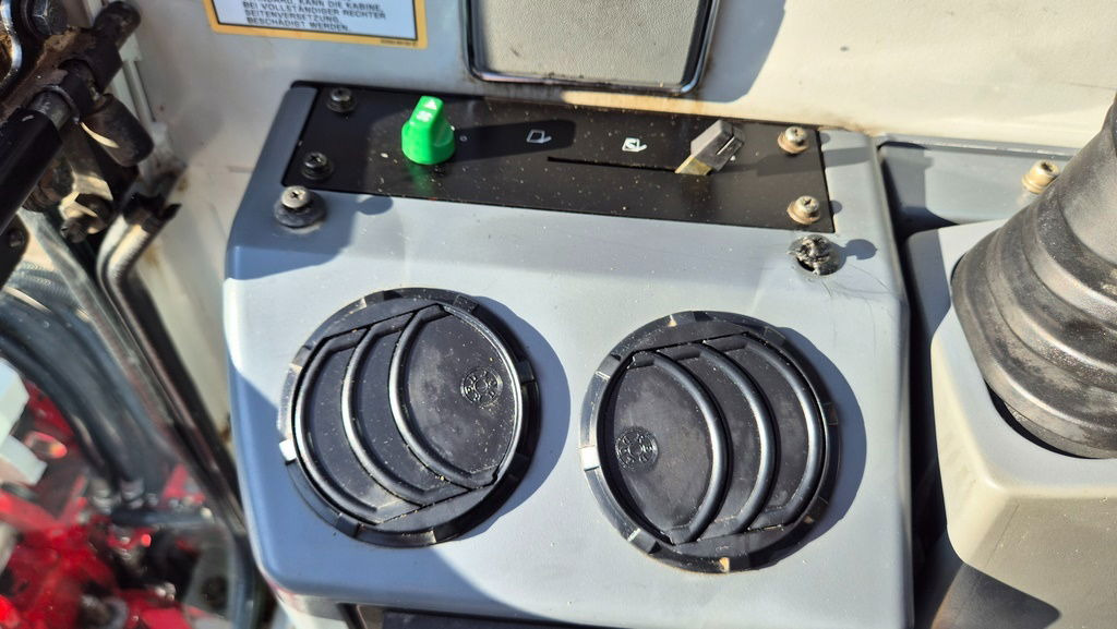 Mini excavator Takeuchi TB138FR - Powertilt - 3X Buckets - 2015 Year: picture 13