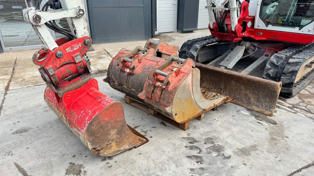 Takeuchi TB290 - 2017 Year - 7580 Hours - Powertilt - Mini excavator: picture 5 Takeuchi TB290 - 2017 Year - 7580 Hours - Powertilt - Mini excavator: picture 5