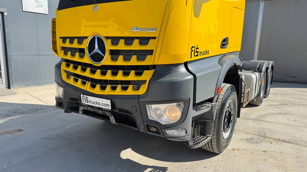 Mercedes-Benz Arocs 3348 6X4 - Euro 6 - retarder - tipper hydraulics - Tractor unit: picture 2 Mercedes-Benz Arocs 3348 6X4 - Euro 6 - retarder - tipper hydraulics - Tractor unit: picture 2