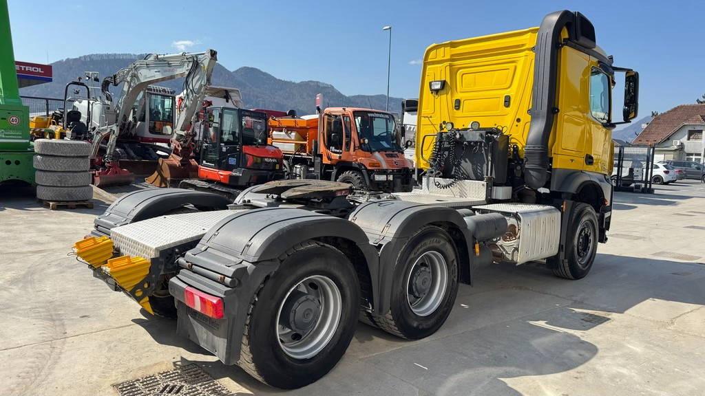 Mercedes-Benz Arocs 3348 6X4 - Euro 6 - retarder - tipper hydraulics - Tractor unit: picture 5 Mercedes-Benz Arocs 3348 6X4 - Euro 6 - retarder - tipper hydraulics - Tractor unit: picture 5