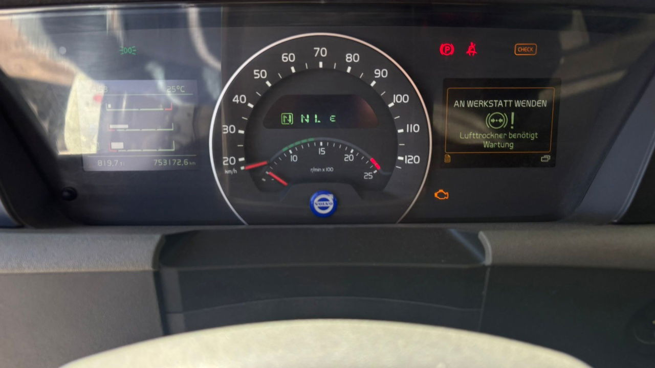 Volvo FH 460 4x2 tractor unit - tipper hydraulics - Tractor unit: picture 5 Volvo FH 460 4x2 tractor unit - tipper hydraulics - Tractor unit: picture 5