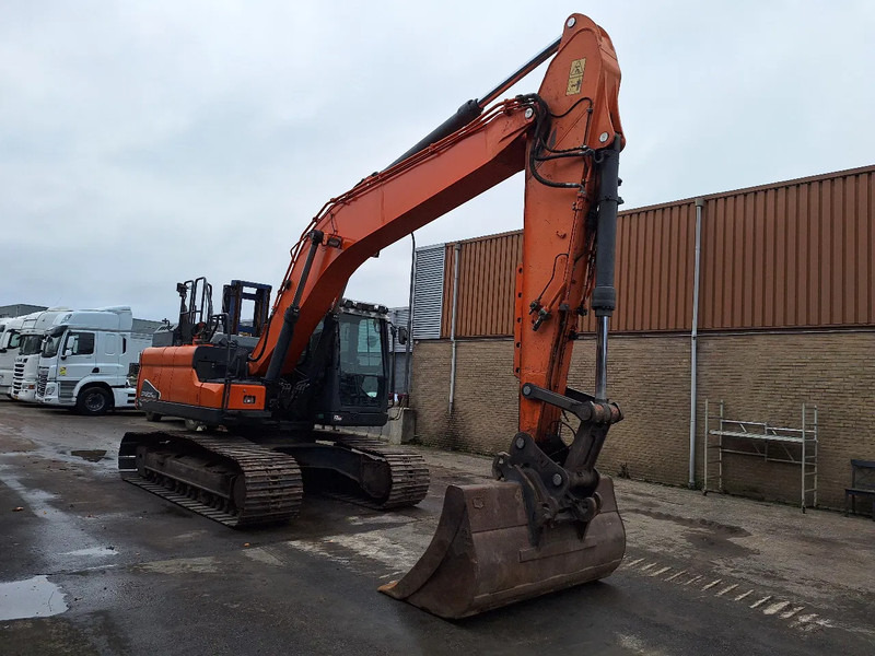 Doosan DX235NLC-5 - Crawler excavator: picture 3 Doosan DX235NLC-5 - Crawler excavator: picture 3