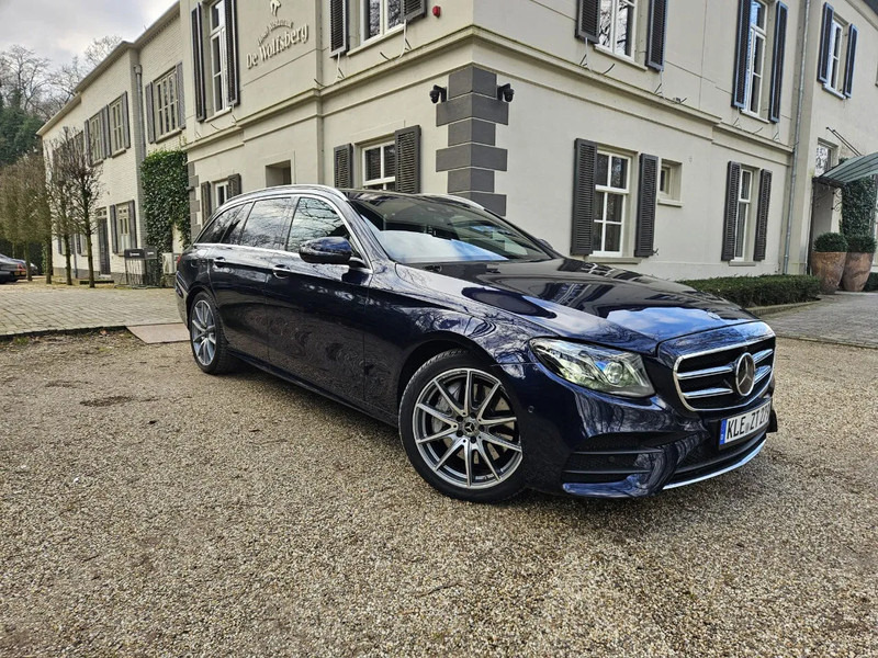 Mercedes-Benz E-Klasse E-Klasse - Car: picture 4 Mercedes-Benz E-Klasse E-Klasse - Car: picture 4