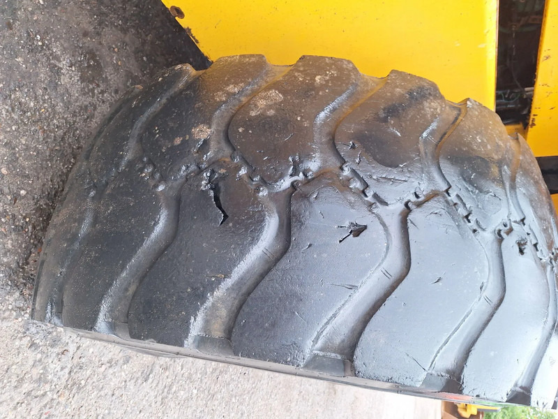 Wheel loader Volvo L220D: picture 18