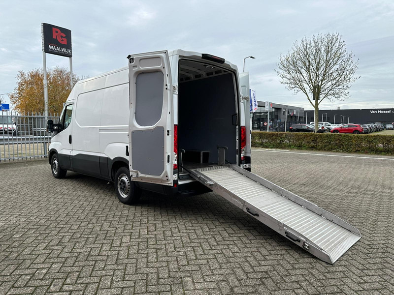 Iveco Daily 35S14 Enkellucht Laadbrug - Panel van: picture 5 Iveco Daily 35S14 Enkellucht Laadbrug - Panel van: picture 5
