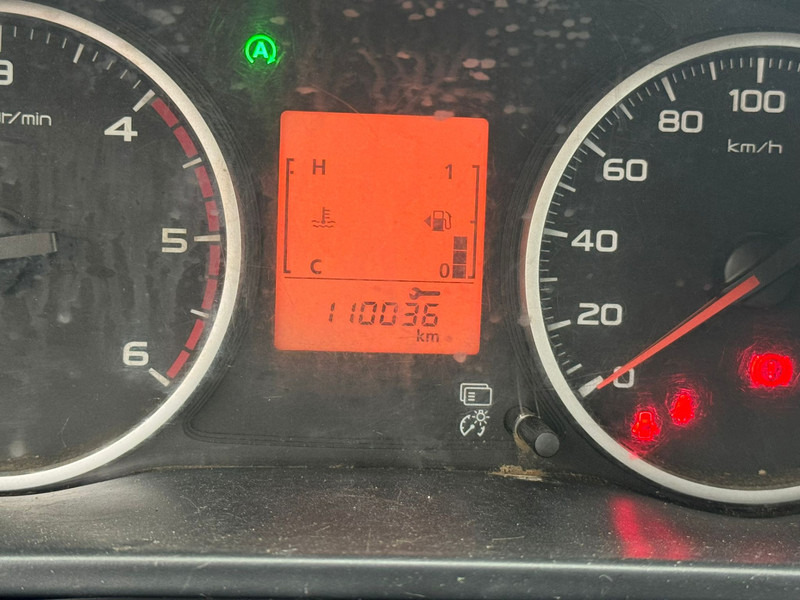 Pickup truck Mitsubishi L200 4*4 airco: picture 18