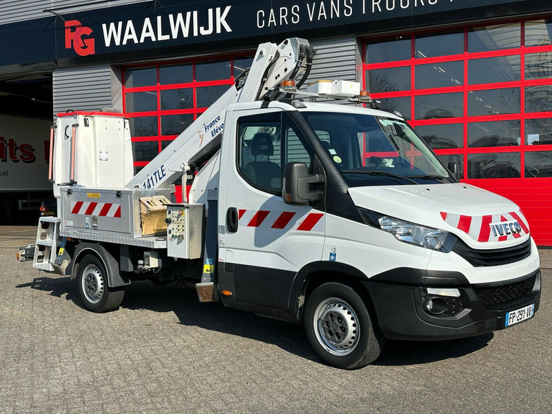 Iveco Daily 35S14 278 draaaiuren, 4x gestempeld, 14 meter APK 10-04-2026, KM 40.365 - Van: picture 4 Iveco Daily 35S14 278 draaaiuren, 4x gestempeld, 14 meter APK 10-04-2026, KM 40.365 - Van: picture 4