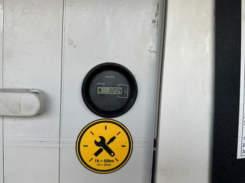 Van Renault Master 2.3 DCI 320 hours: picture 7 Van Renault Master 2.3 DCI 320 hours: picture 7