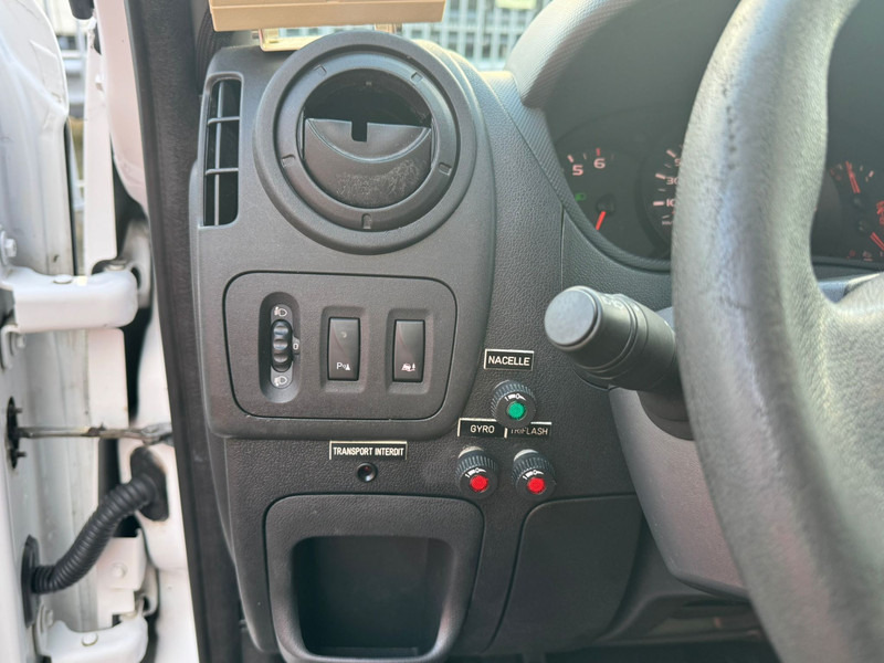 Van Renault Master 2.3 DCI 320 hours: picture 15 Van Renault Master 2.3 DCI 320 hours: picture 15