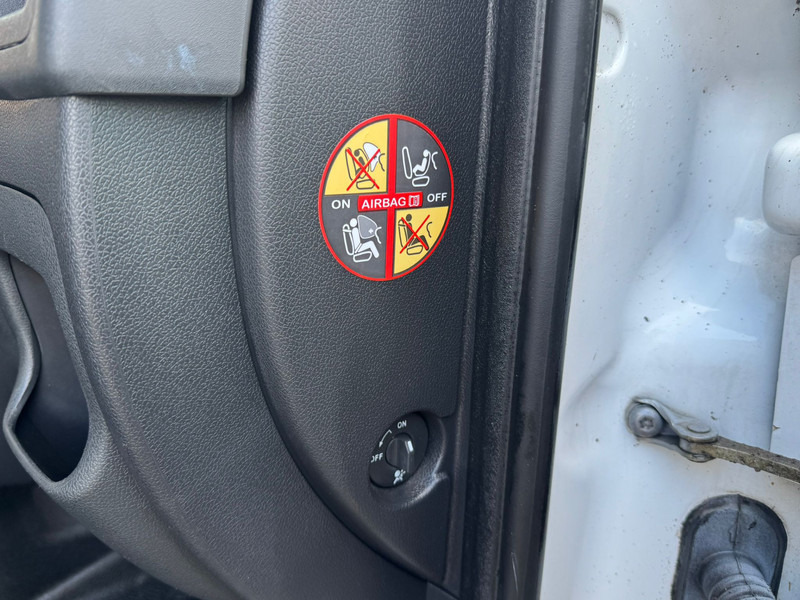 Van Renault Master 2.3 DCI 320 hours: picture 6 Van Renault Master 2.3 DCI 320 hours: picture 6