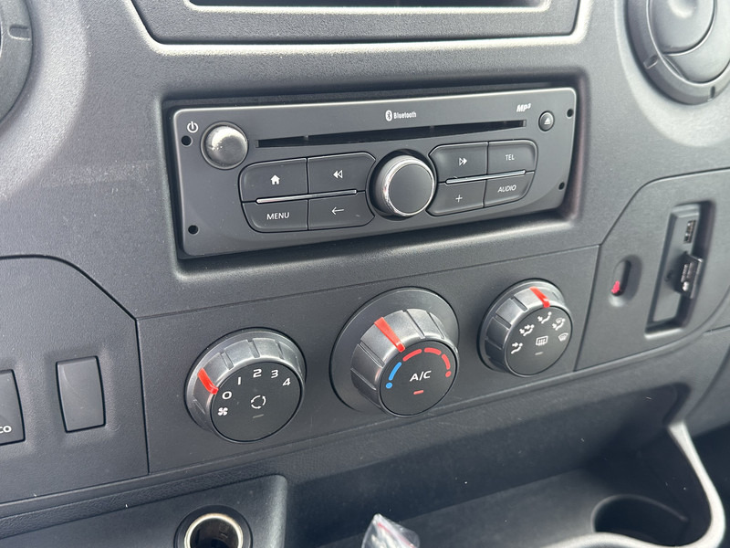 Van Renault Master  352 Hours + Airco: picture 16