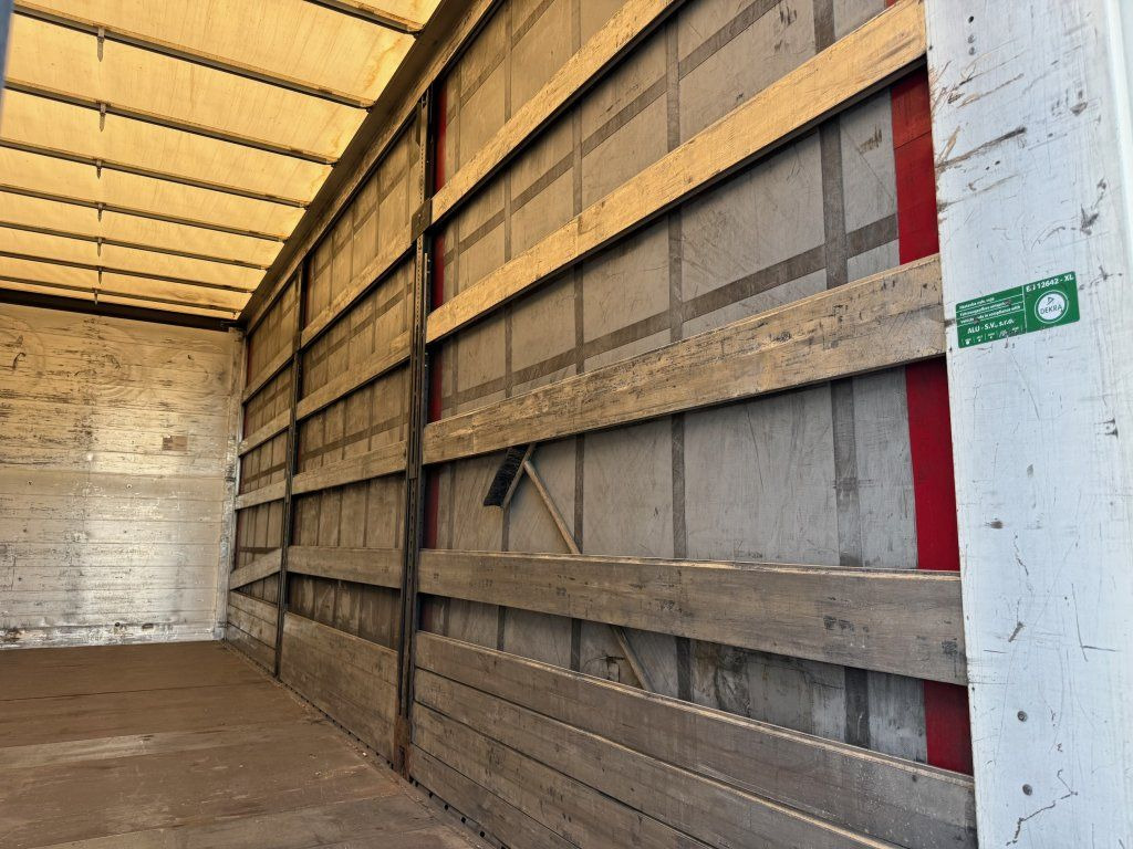 Curtainsider truck DAF XF440 EURO 6 6x2: picture 19