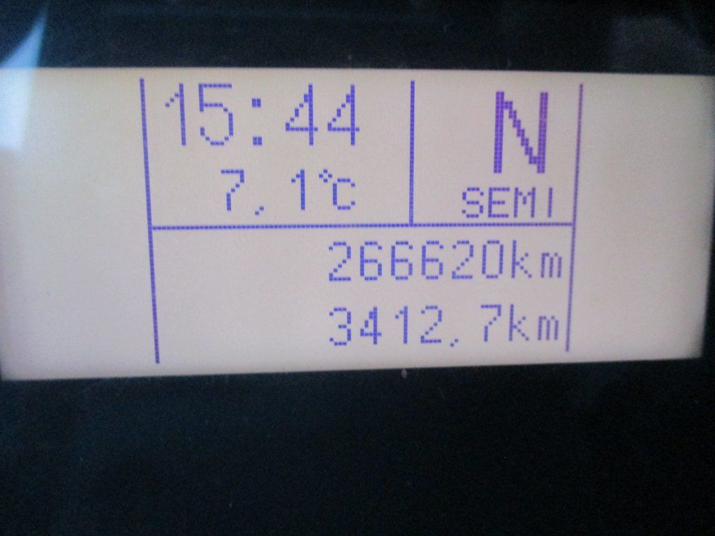 Box truck Iveco 120E25 mit LBW Iveco 120E25 mit LBW: picture 7 Box truck Iveco 120E25 mit LBW Iveco 120E25 mit LBW: picture 7