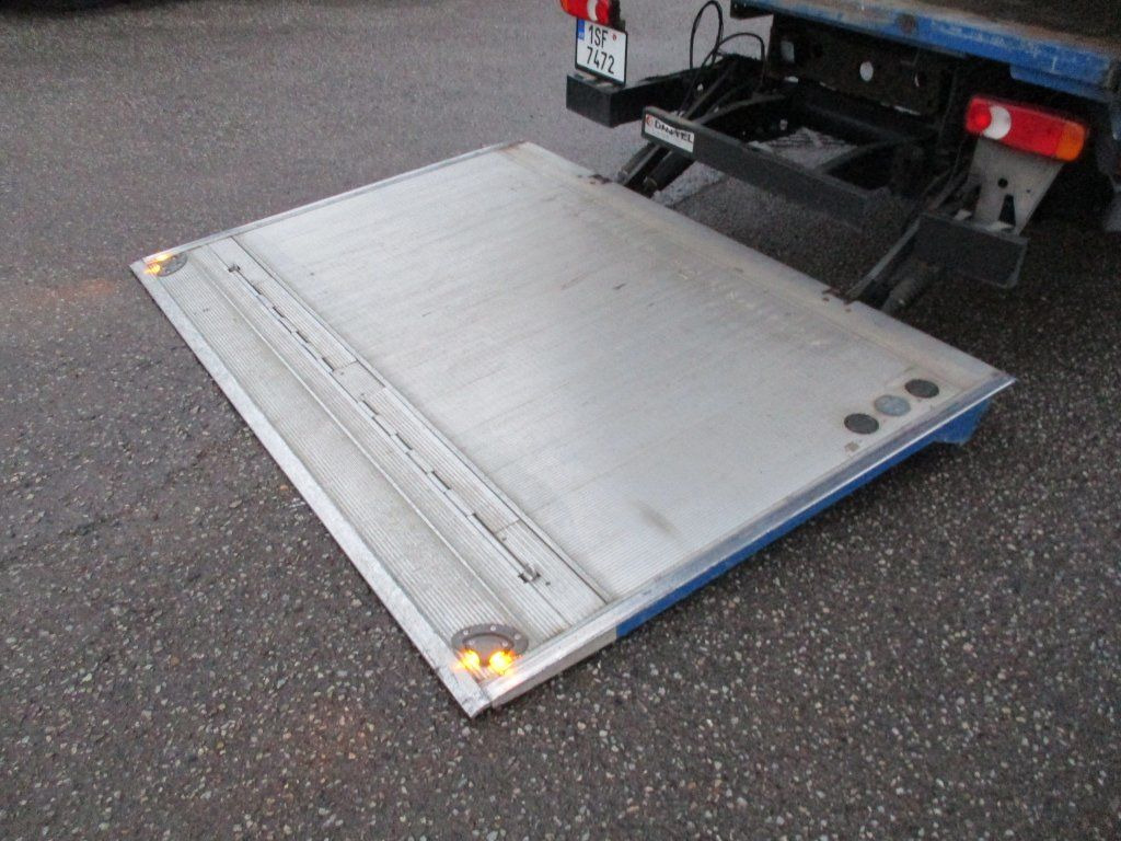 Box truck Iveco 120E25 mit LBW Iveco 120E25 mit LBW: picture 13 Box truck Iveco 120E25 mit LBW Iveco 120E25 mit LBW: picture 13