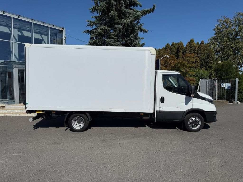 Iveco 35C16 Daily - Box van: picture 3 Iveco 35C16 Daily - Box van: picture 3