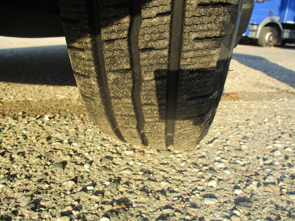 Iveco Daily 35C16 - Box van: picture 4 Iveco Daily 35C16 - Box van: picture 4