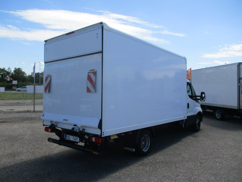 Iveco Daily 35C16 - Box van: picture 4 Iveco Daily 35C16 - Box van: picture 4