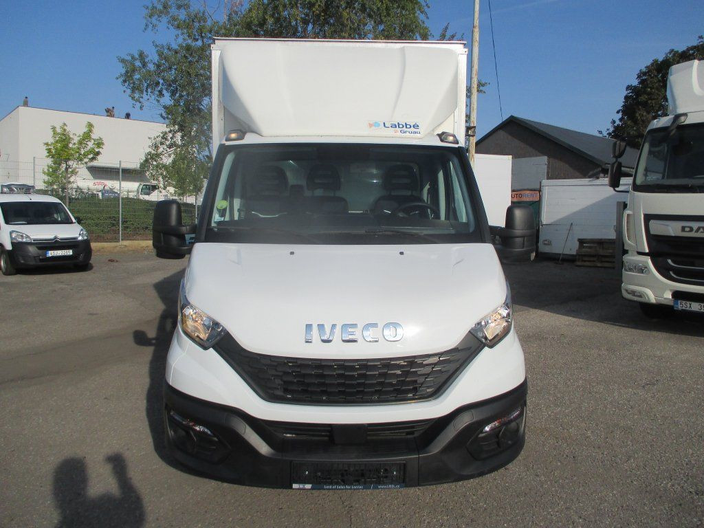 Iveco Daily 35C16 - Box van: picture 2 Iveco Daily 35C16 - Box van: picture 2