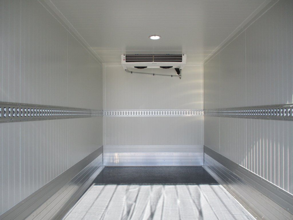 New Refrigerated van Iveco Daily 35C16: picture 8