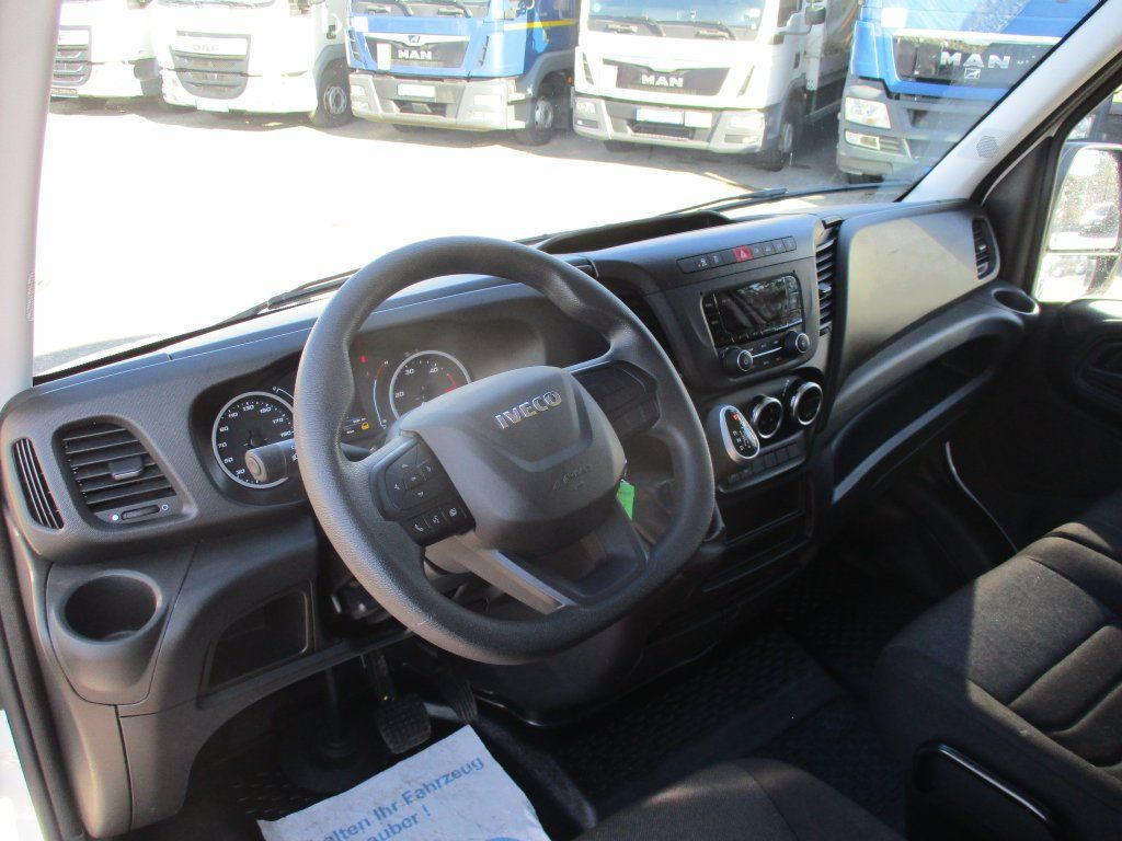 Panel van Iveco Daily 35S16: picture 13